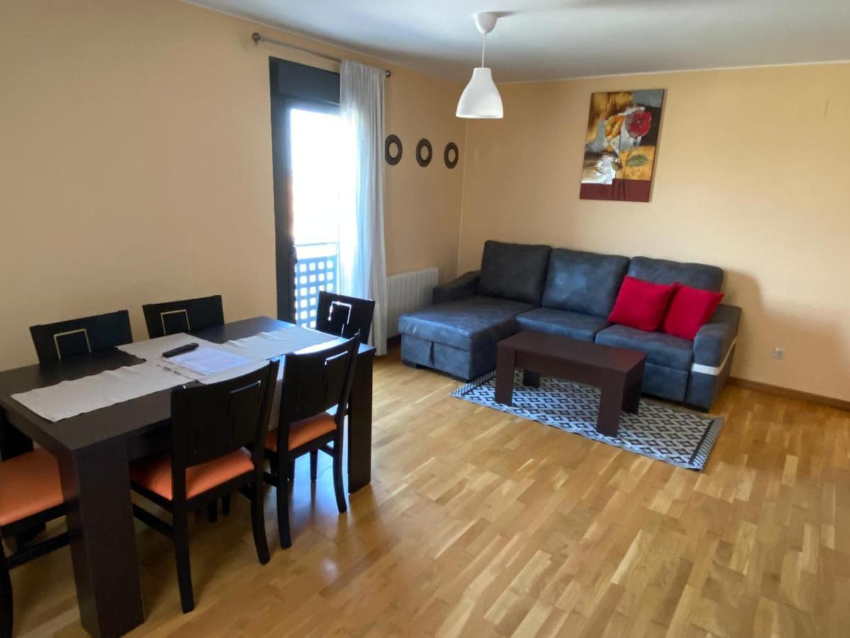 Apartamento Del Pirineo Salas Bajas Exteriör bild